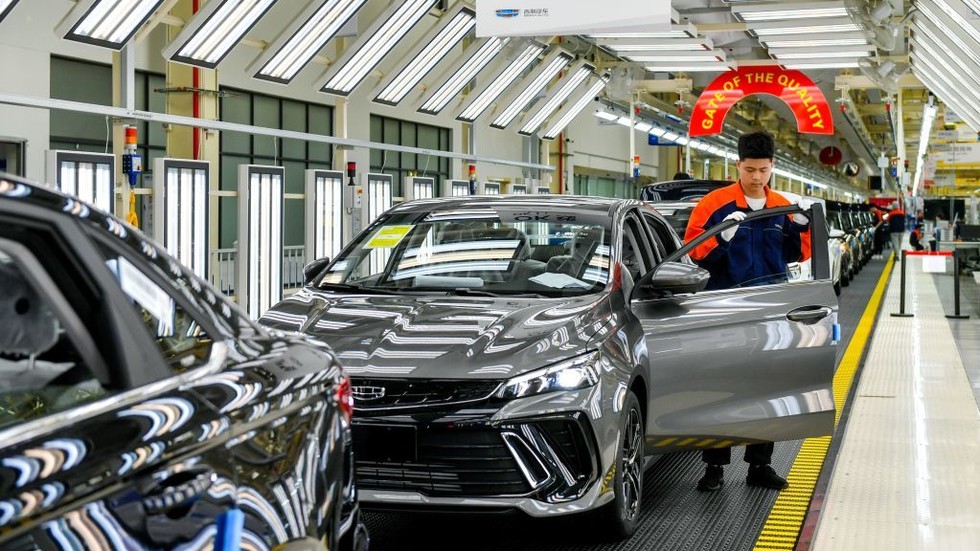 Chinese auto-giant gains EU foothold — RT Business News