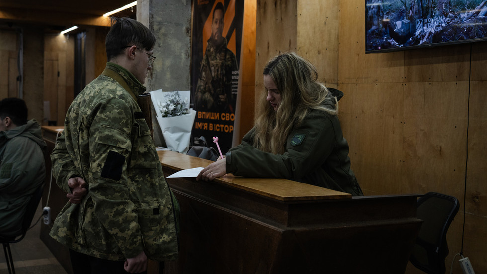 The West is obsessed with ‘Russia’s next draft’. Why isn’t it looking at Ukraine? — RT Russia & Former Soviet Union