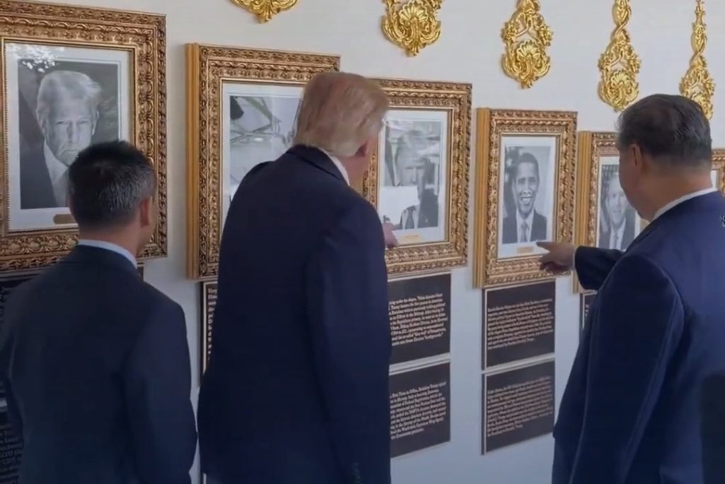 Trump and Xi Jinping Laughed Near a Plaque about Biden in the “Presidential Hall of Fame” at the White House