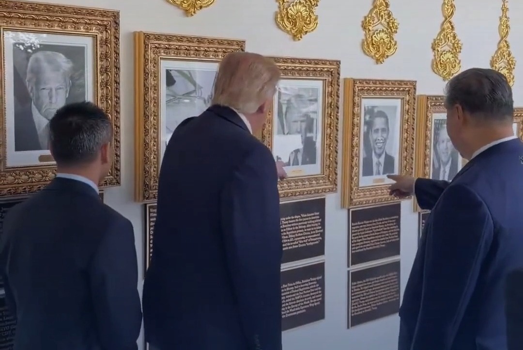 Trump and Xi Jinping Laughed Near a Plaque about Biden in the “Presidential Hall of Fame” at the White House