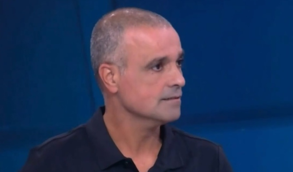 An Israeli Plumber Who Had Never Flown A Plane Helped Stop One From Crashing