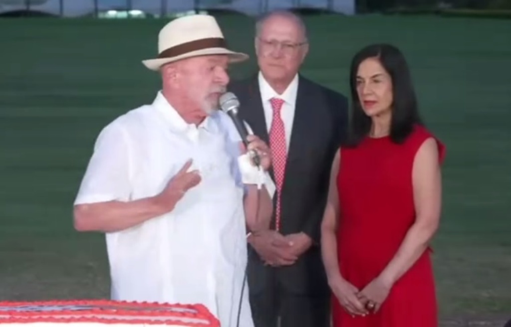 Brazilian President Lula, Regarding the Departure of Flavio Bolsonaro from Brazil to the United States