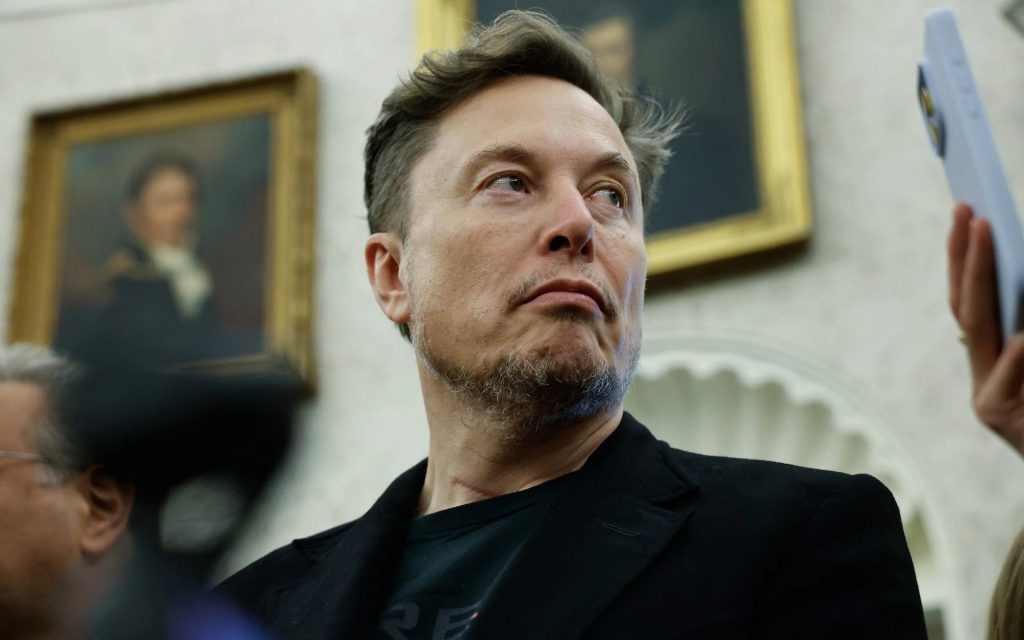 Exclusive: Musk Approached Trump to Slow Down Starlink in Ukraine