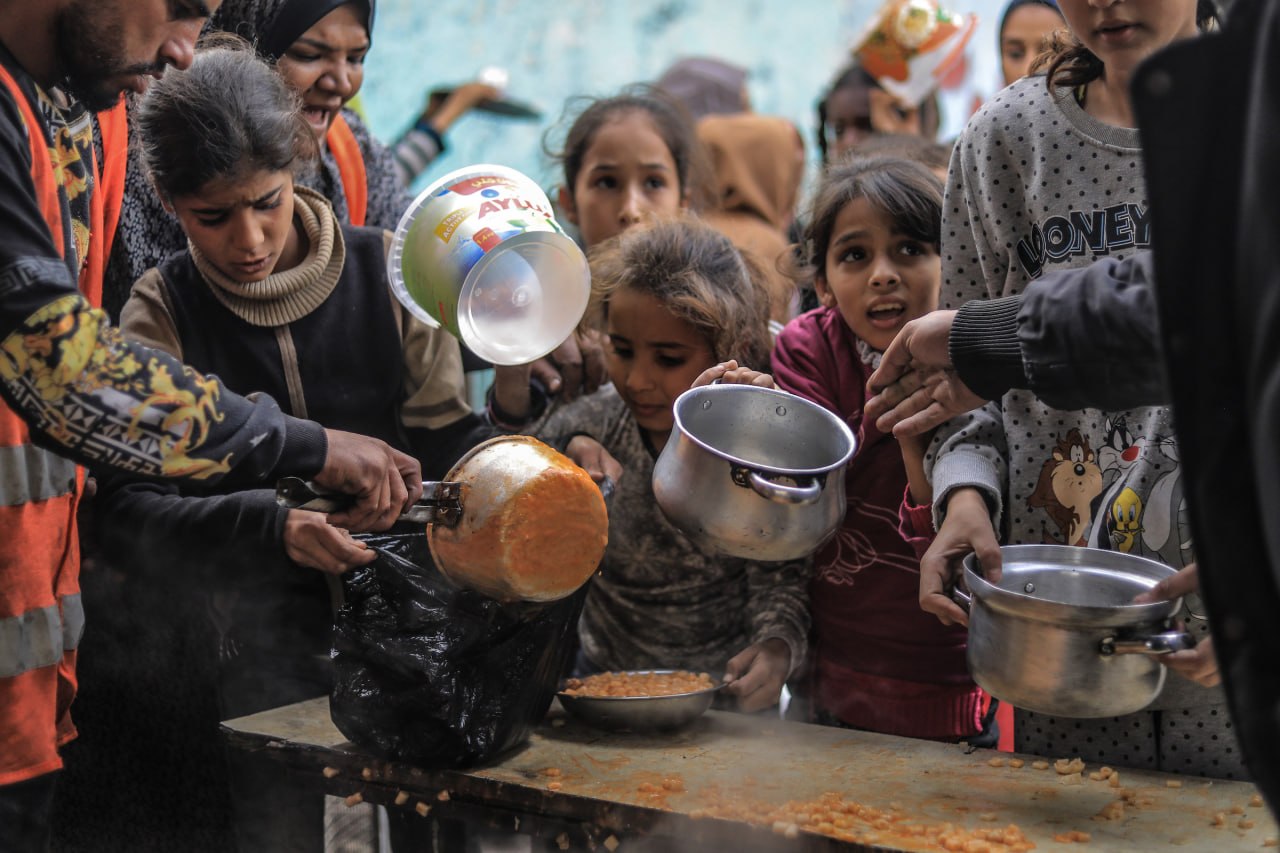 Half a Million Palestinians Face Starvation as Winter Arrives and Severe Funding Cuts Gut UN Food Aid
